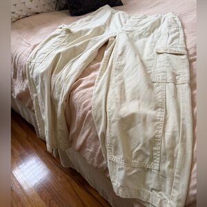 Universal Threads 100% Cotton Cream Cargo Pants